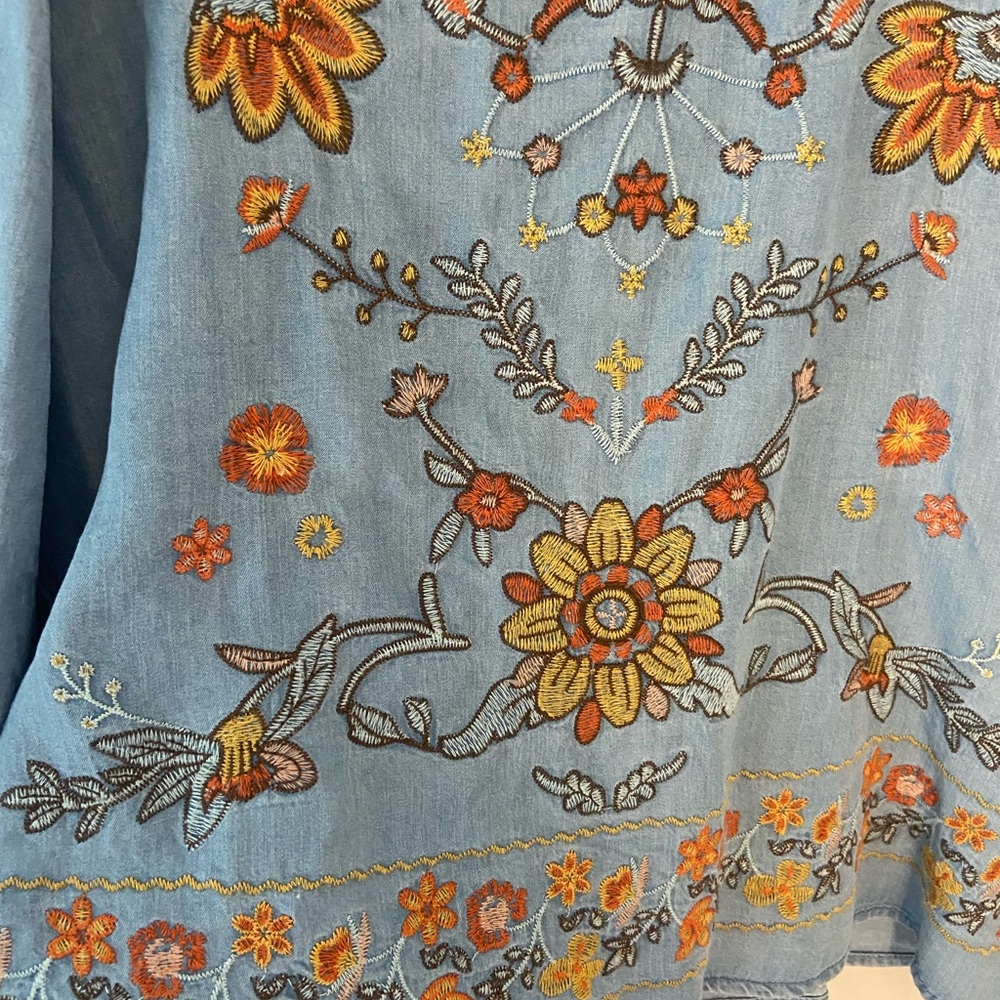 Floral Embroidered Denim Skirt